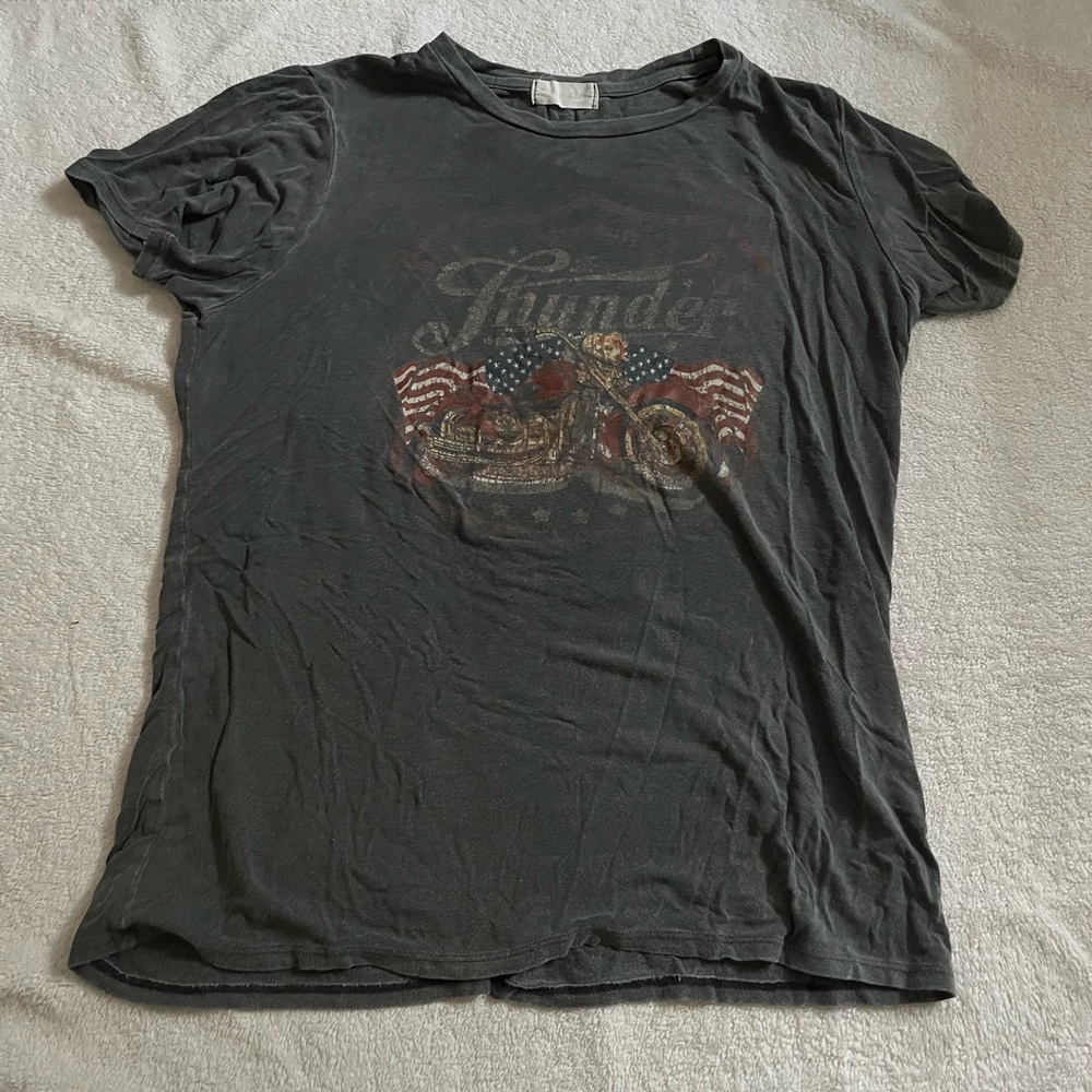 graphic tee